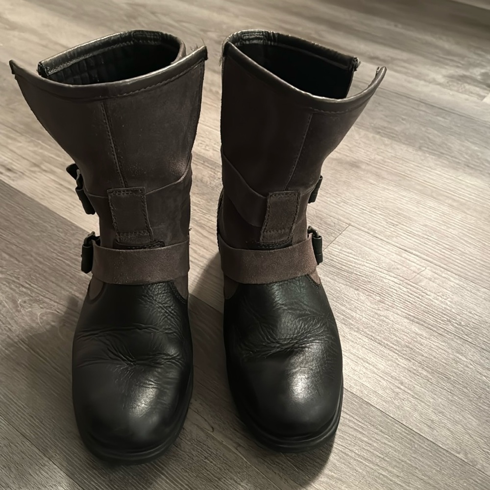 Sorel Major Moto Folded Boot, women’s size 6.5